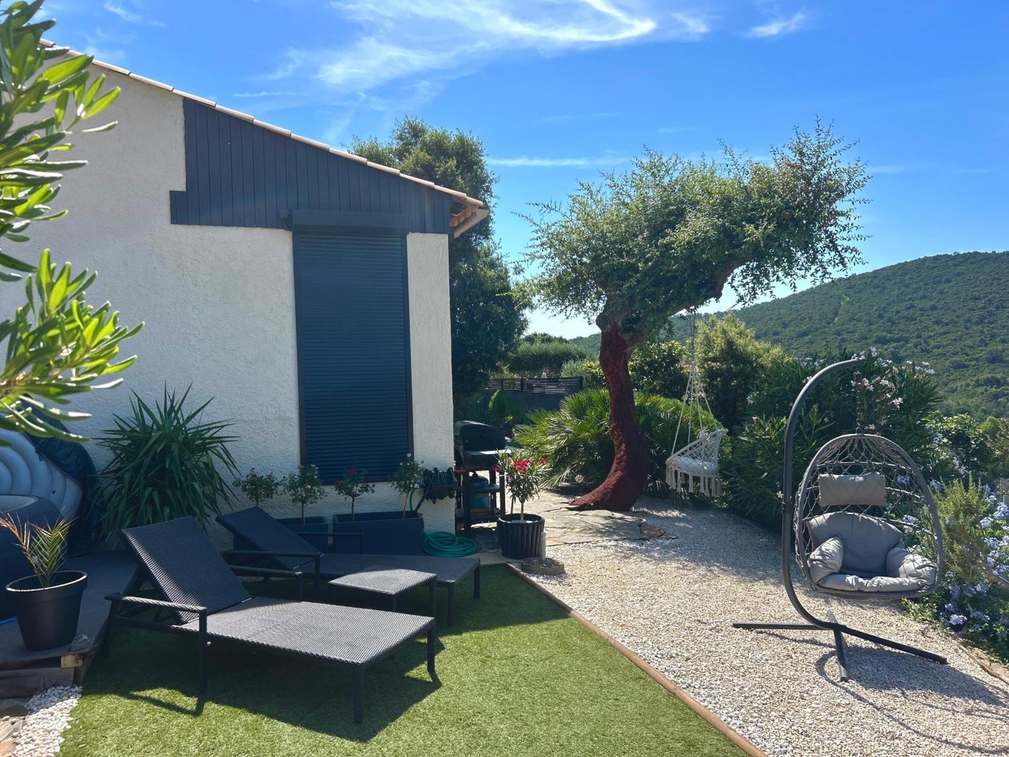Belle Chambre Privee Avec Le Jardin Privatif Et Le Jacuzzi Cavalaire-sur-Mer Luaran gambar