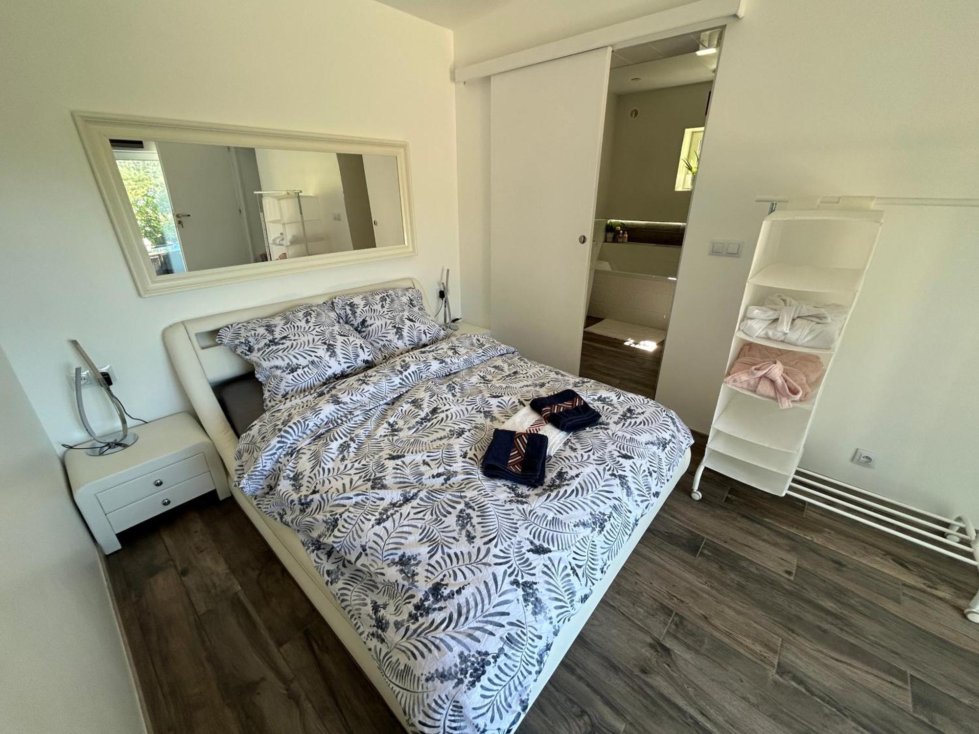 Belle Chambre Privee Avec Le Jardin Privatif Et Le Jacuzzi Cavalaire-sur-Mer Luaran gambar