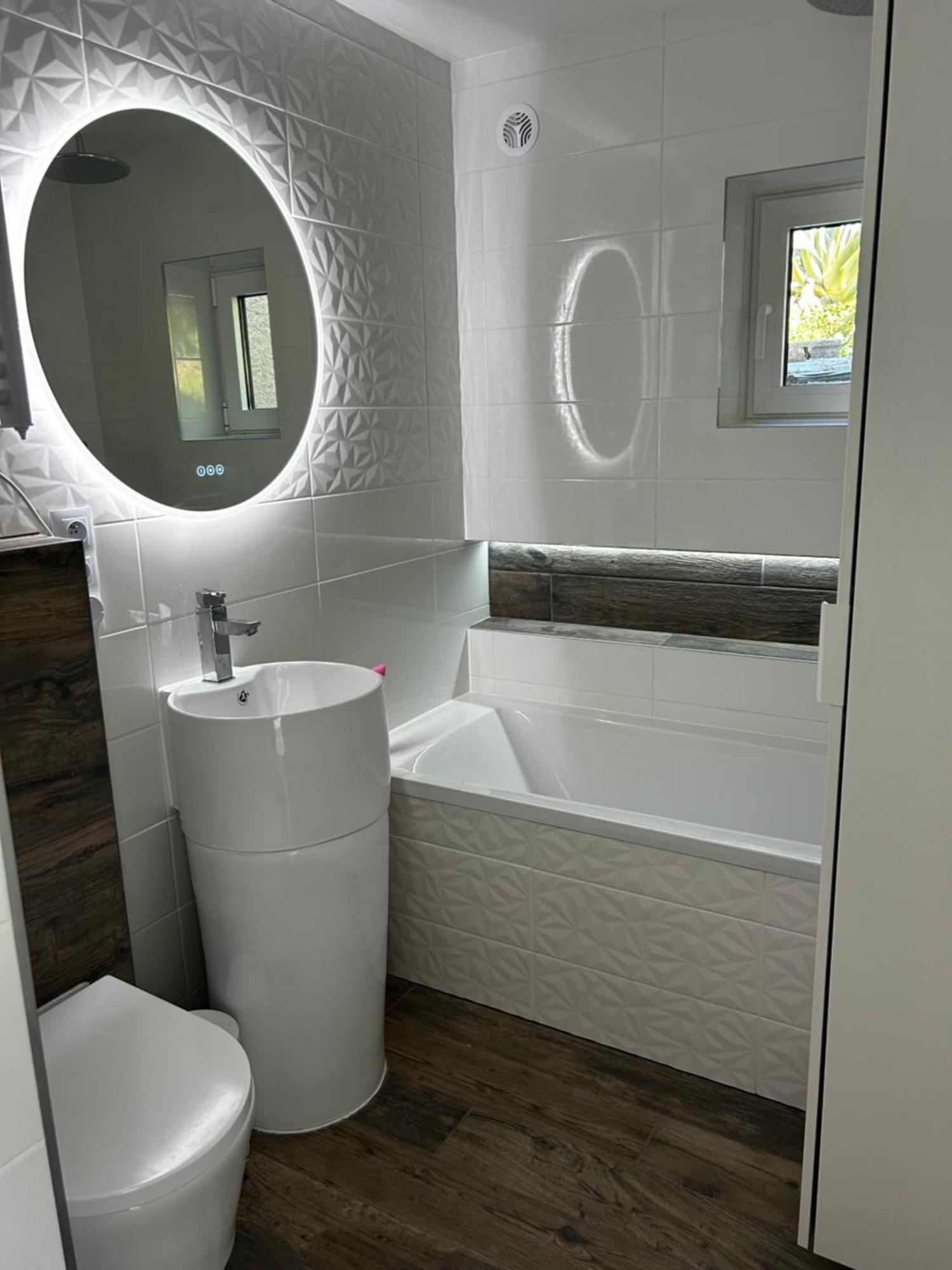 Belle Chambre Privee Avec Le Jardin Privatif Et Le Jacuzzi Cavalaire-sur-Mer Luaran gambar