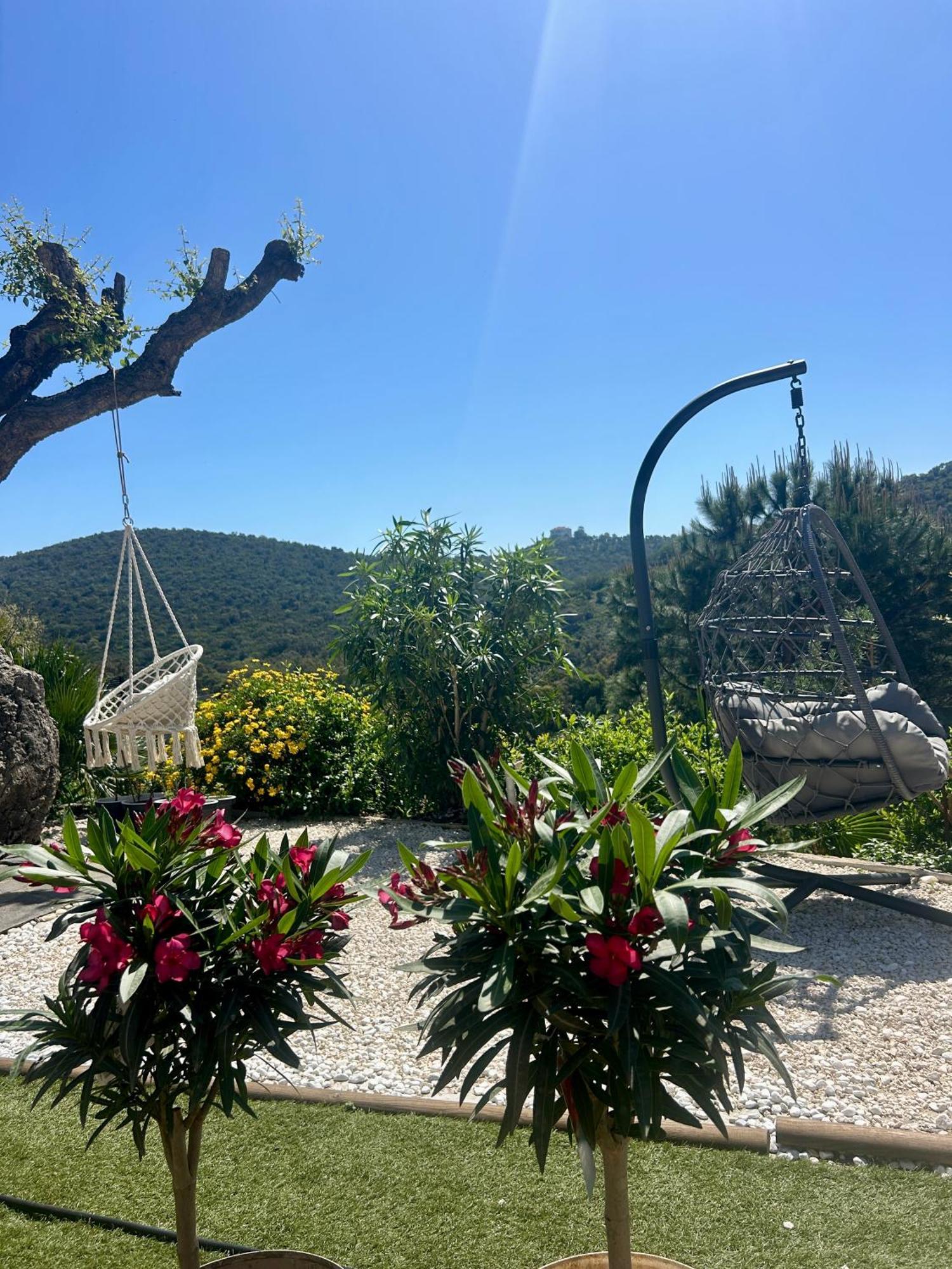 Belle Chambre Privee Avec Le Jardin Privatif Et Le Jacuzzi Cavalaire-sur-Mer Luaran gambar